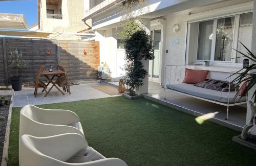 Saintes-Maries-de-la-Mer Apartment | L Abri-côtier Appartements