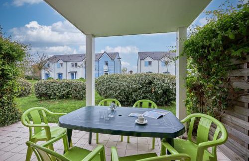 Courseulles-sur-Mer Apartment | L'Alouette - Appt en résidence avec terrasse