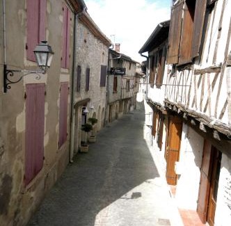 Casteljaloux Apartment | L' Ancien Relais de Poste Henri
