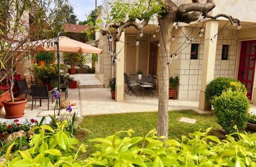 Cavoretto Apartment | L'angolo verde apartment