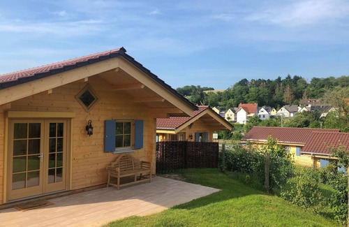 Villmar Apartment | L-apartement der Hexahütte - Carolinger Hüttendorf