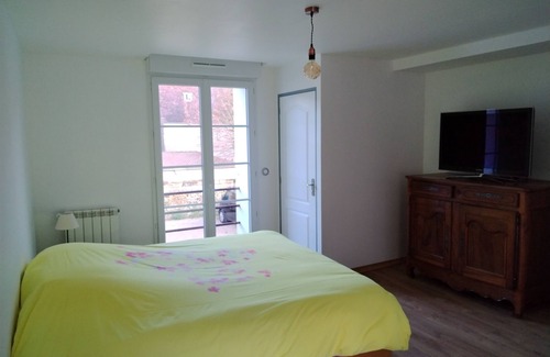 Saints Apartment | L' ART offers you its studio 5min from coulommiers