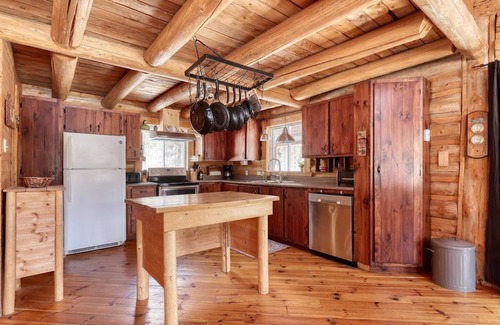 Mandeville Cottage | L'Authentique, Chalet ois-rond 4 saisons