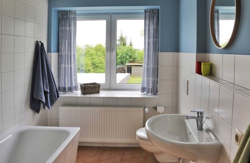 Boiensdorf Apartment | L - Driftwood House, Offer A - Baltic Sea berth P 47