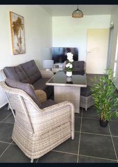 Le Moule Apartment | L'EDEN DE JOSEPHINE