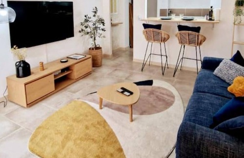 Menpenti Apartment | *L'Escupade*BAYTI-LOC*Timone-Terrasse-Wifi-Netflix