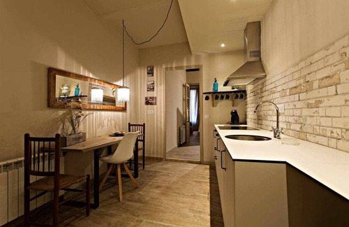 Olot Apartment | L'Esparter apartment with indoor pool access