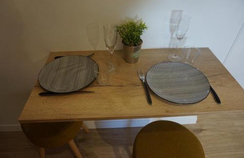 Nord-Saint-Martin Apartment | L'Essentiel, studio cosy, quartier Anatole France, CHU