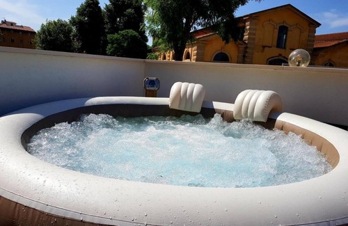 Pisa City Centre Apartment | L&G's Roof Terrace, near the Tower of Pisa.