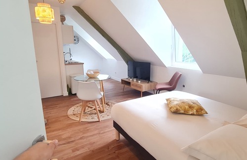 Pontivy Apartment | L'Imperial 9 Studio confort - dernier étage - centre ville