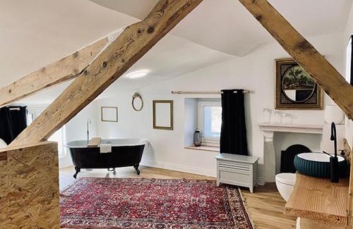 Savignac-les-Ormeaux Apartment | L'Olympique, Appartement 8 voyageurs avec parking