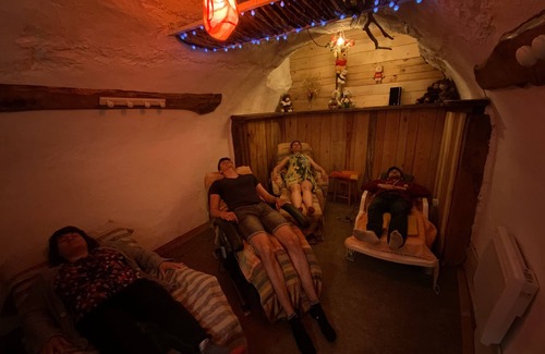 Saint-Georges-de-Levejac Bed & Breakfast | L'Oustaliere, BARBARA room, spa and sauna access