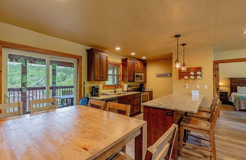 Reeds Spring Cabin | L137, 4Br Fox Hollow Cabin, Near Lake, Great Location