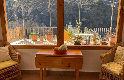 Quentar House | LA ALBERQUILLA, un oasis con piscina en Quentar