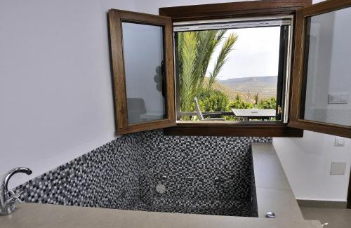 Gafares Hotel | La Almendra y El Gitano