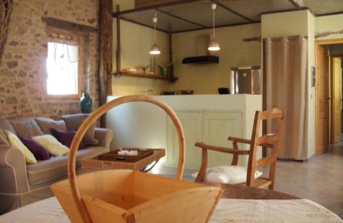 Villefranche-de-Rouergue House | La Belle Poule - SEBRIGHT