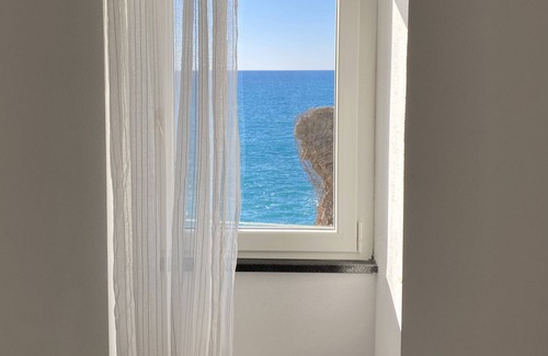 Vernazza Apartment | La Bloo - Mini appatta with sea view - Wi-fi & A/C