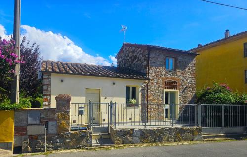 Filettole House | La Bottega del Maniscalco