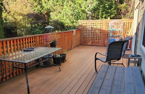 Regional District of Nanaimo House | La Cabaña - A Modern Sanctuary