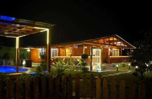 Chevella House | La Cabana, The Wooden Cottage