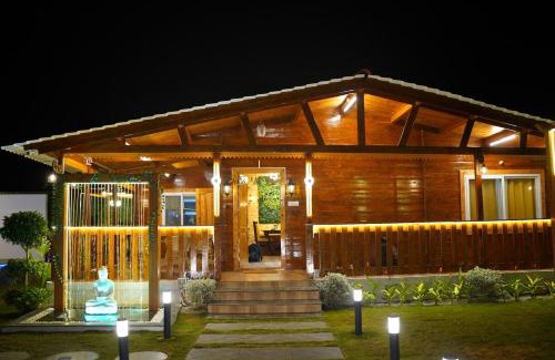 Chevella House | La Cabana, The Wooden Cottage