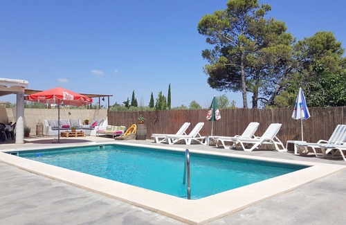 Salinas Villa | LA CASA DE LÚ, POOL, BBQ GARDEN, FREE WIFI, 30MIN BEACH IN CENTRO ANDALUCíA
