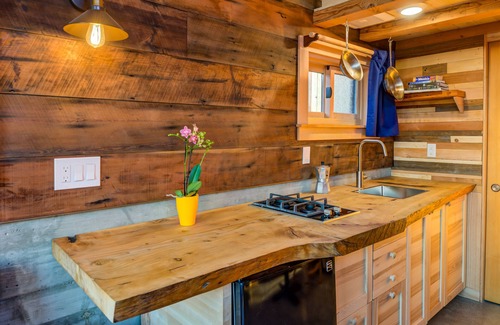 Richmond Annex House | La Casa De Madera- "The wood house"