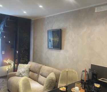 Naples Apartment | La Casa di Zara