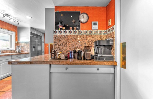 Oak Park - Northwood House | La Casa-Elegant, Designer Estate-Paradise only 5 Minutes from Airport
