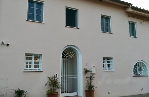 Mezzana House | La Casa Rosa a 10 minuti da Pisa