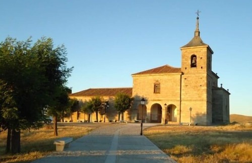 Villacastin Cottage | La Casa Madrona for 2 people