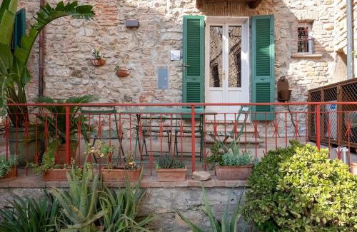 Suvereto House | La Casa nel Castello e la Terrazza sul Borgo