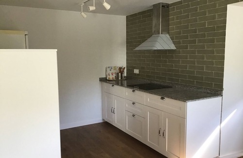 Callobre House | La Casa Roxa (1), traditional country house 12 kms. from the Galician coast