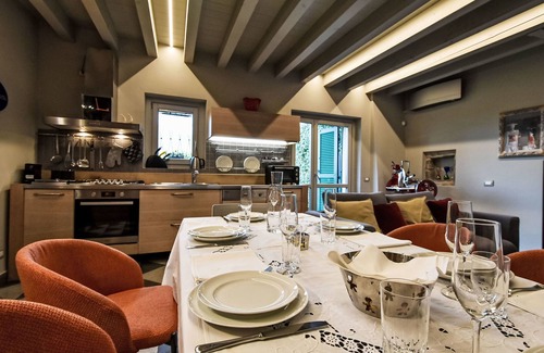 Cremignane House | La Casetta sul Lago by Interhome