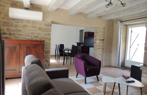 Vailhourles House | LA Cave de Pepe et sa Piscine