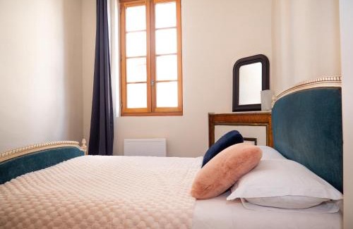 Lezat-sur-Leze Bed & Breakfast | La CHAMBRE BLEUE