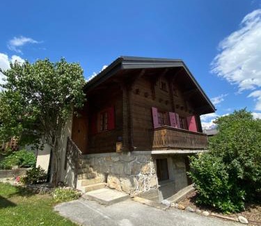 Granges Bed & Breakfast | La Chambre Du Bisse