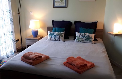 Sainte-Marthe Bed & Breakfast | La Chenaie bedroom Émilie