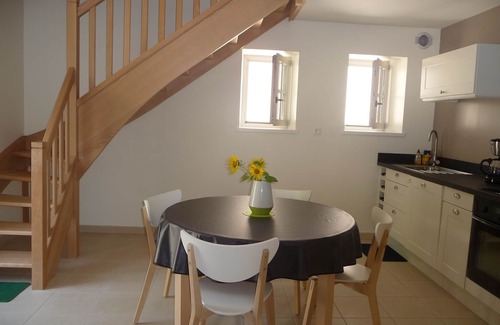 Chatelay Cottage | La Clairière: Duplex completely renovated in the part of a family house