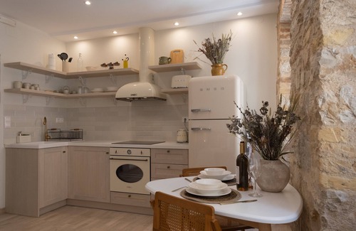 Old Town Apartment | La Corda - newly renovated apartment in Corfu town