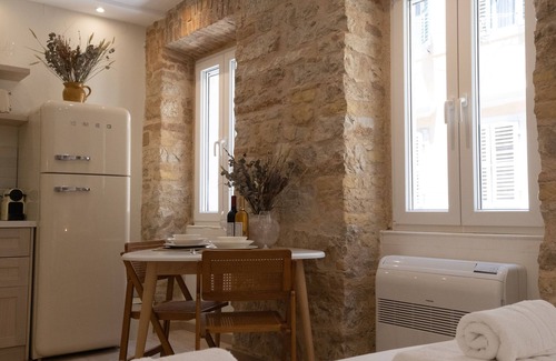 Old Town Apartment | La Corda - newly renovated apartment in Corfu town