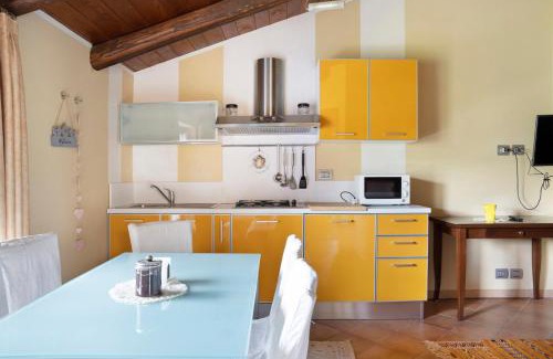 Cerretto Langhe Apartment | La Corte di Langa Alloggio Topazio