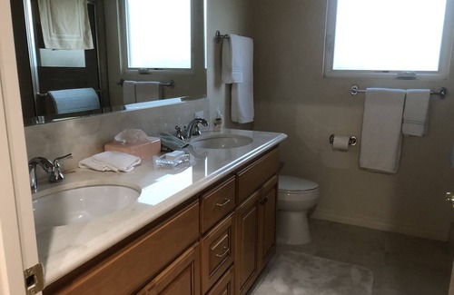 Murrieta House | La Cresta guest house with mountain views