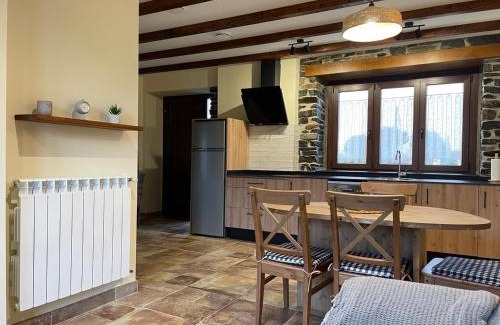 Campos y Salave Apartment | La Curtía del Neto