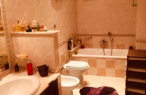 Secondigliano Apartment | LA DOLCE SOSTA A CASA DI LINDA