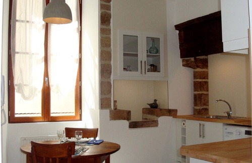 Beaulieu-sur-Dordogne Apartment | La Dordogne, charming apt. in centre of medieval village, easy walk to the river