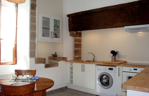 Beaulieu-sur-Dordogne Apartment | La Dordogne, charming apt. in centre of medieval village, easy walk to the river