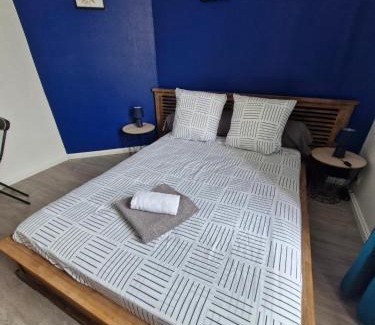Angouleme Apartment | La famille