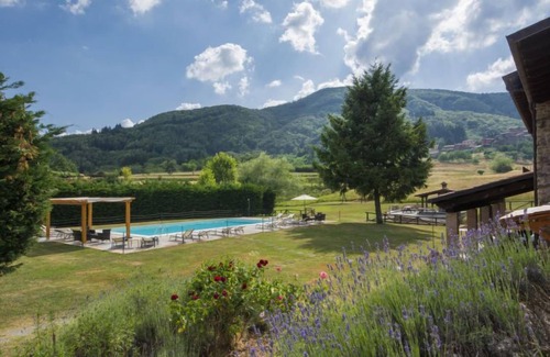 Colle Aprico House | La Fenice - 08 pax by Interhome