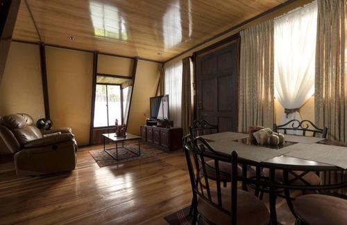 La Fortuna Ski Chalet | La Fortuna Private Chalet